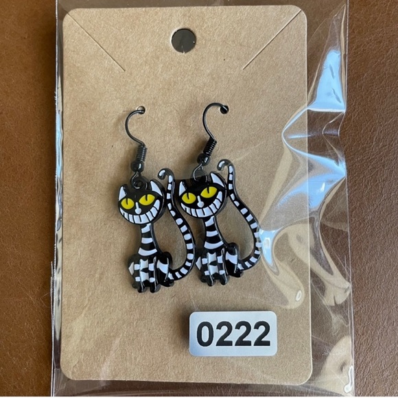 Jewelry - Cheshire Cat Gothic Punk Emo Alice in Wonderland Halloween NWT Earrings
